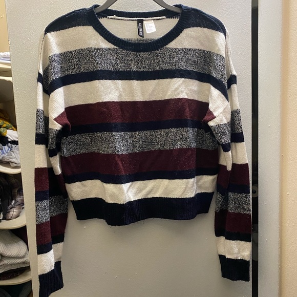 H&M Sweater - Picture 2 of 3